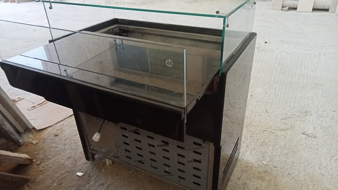 frigo ventilé sur granite noir galaxy