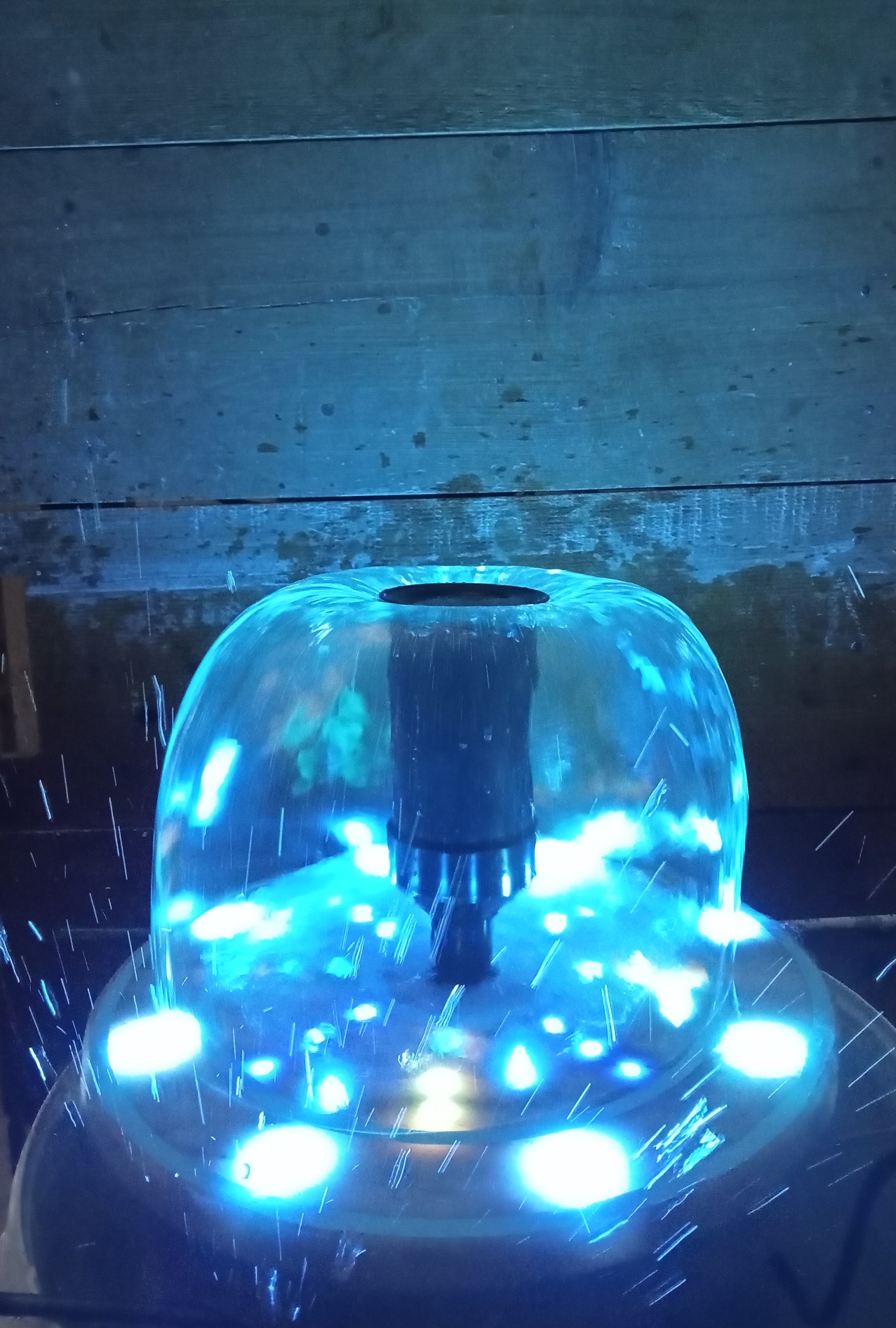 Medaillon Fontaine Eau Bleu Maroine A Cloche