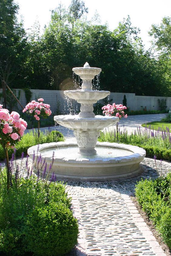 les fontaines de jardins classique Sculpté sur le massif de marbre